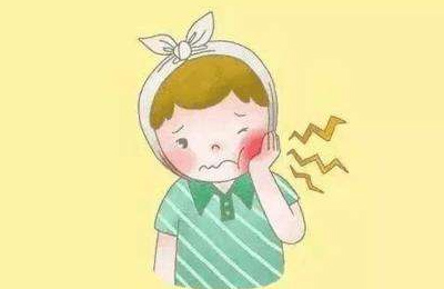 進(jìn)食、遇到冷熱刺激時產(chǎn)生疼痛